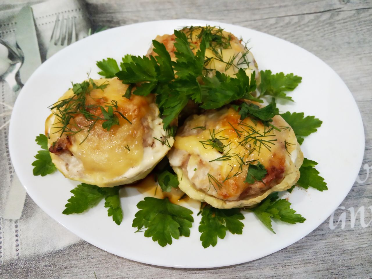 Патиссоны запеченные с фаршем, рисом и сыром