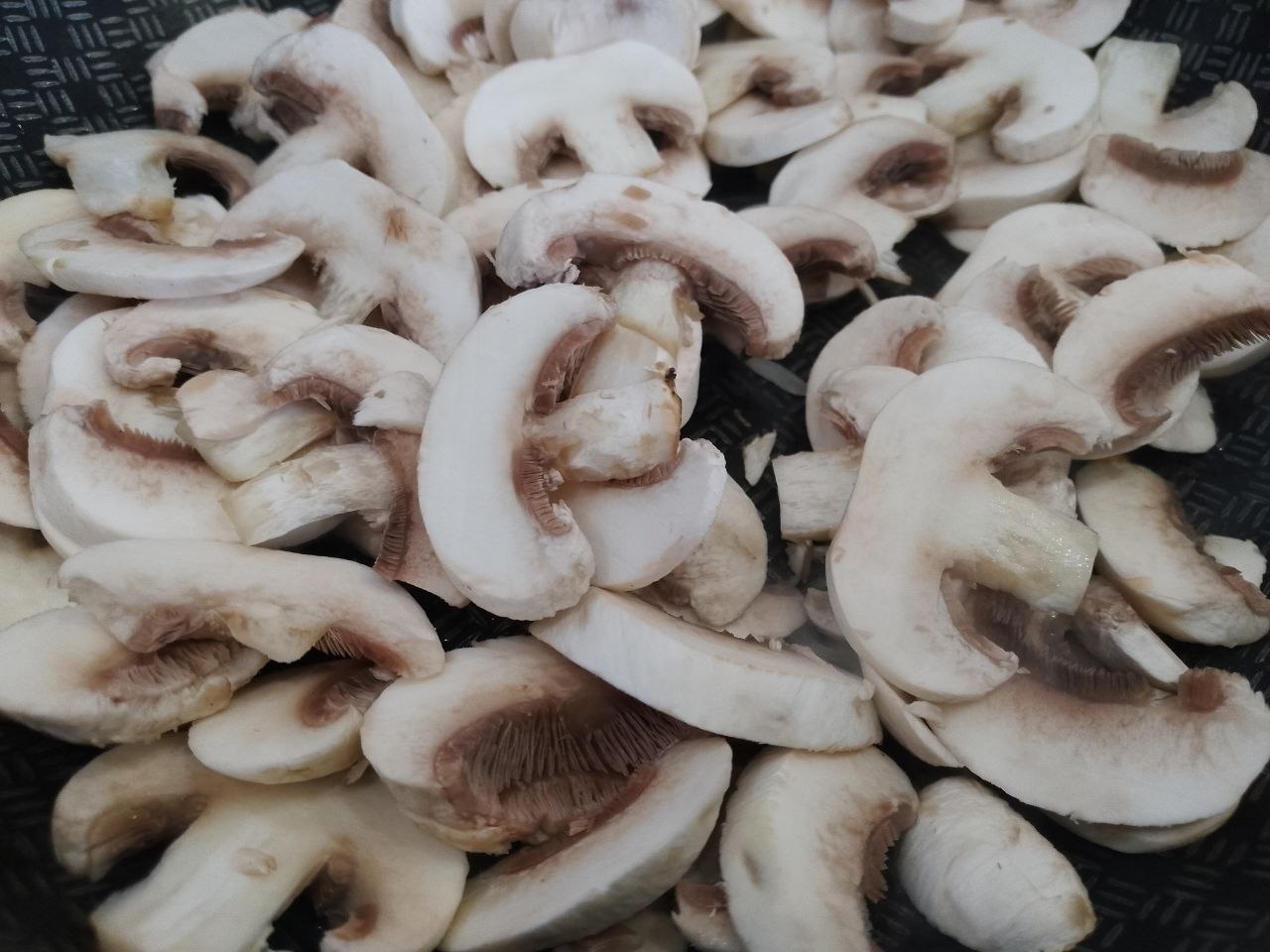 Syp S Gribami Risom 9