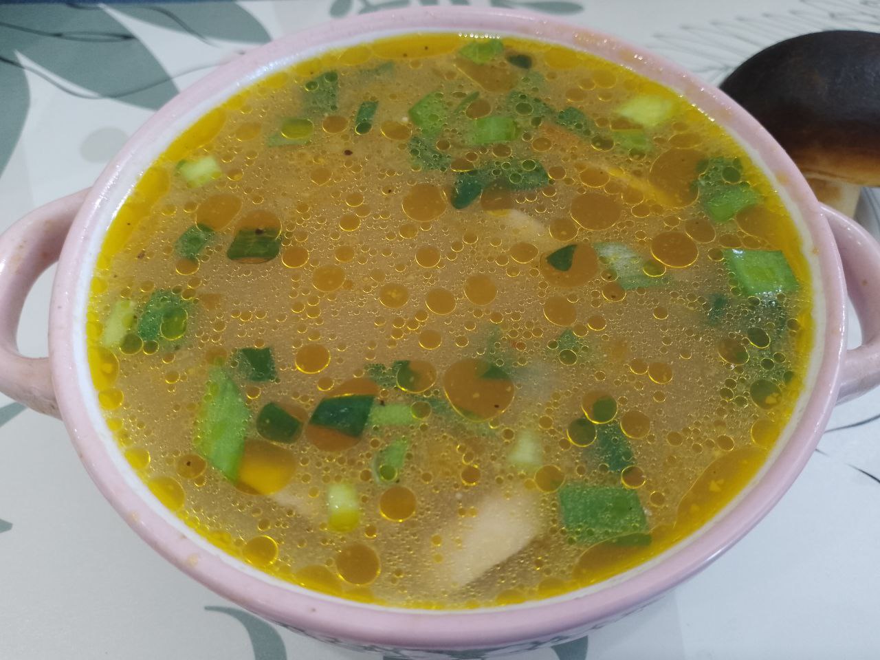 Syp S Gribami Risom 16