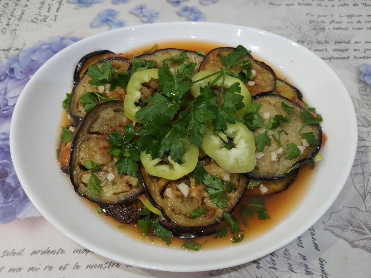 Salat Baklajan Pomidor
