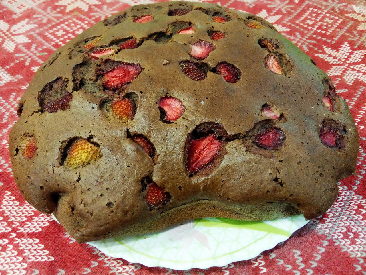 Pirog Chokoladniy S Klubnikiy26