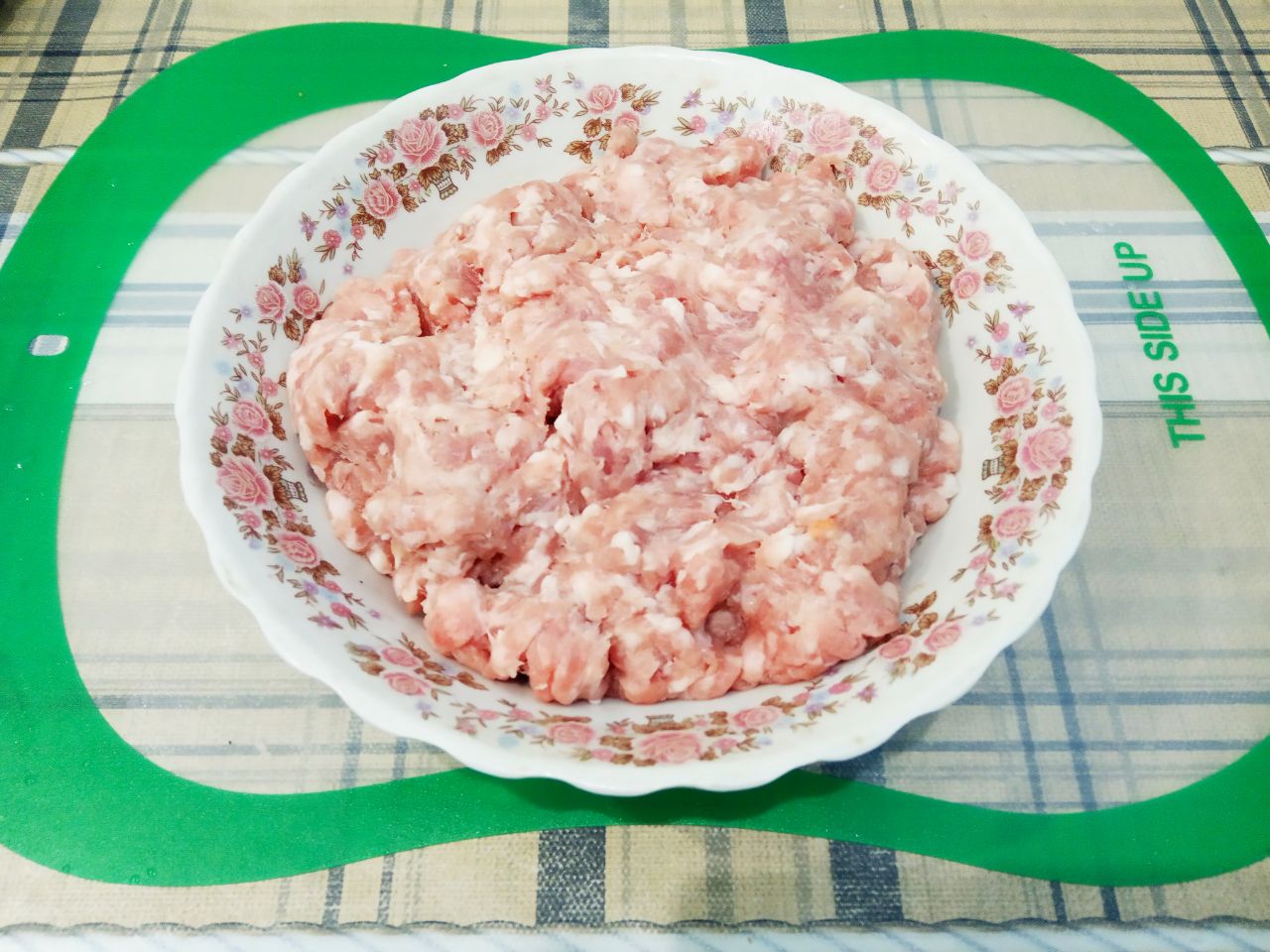 Аппетитные сырные блинчики с мясной начинкой